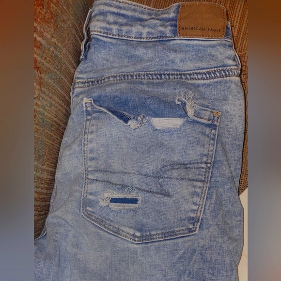 American Eagle Outfitters Destroyed Light Acid Wash Super Stretchy Jeans - Picture 1 of 15